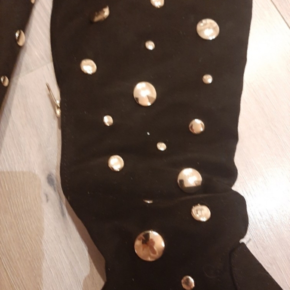 Boots - Picture 7 of 7